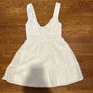 Small Windsor White Dress